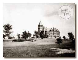 University of New Hampshire T Hall - early 1900s